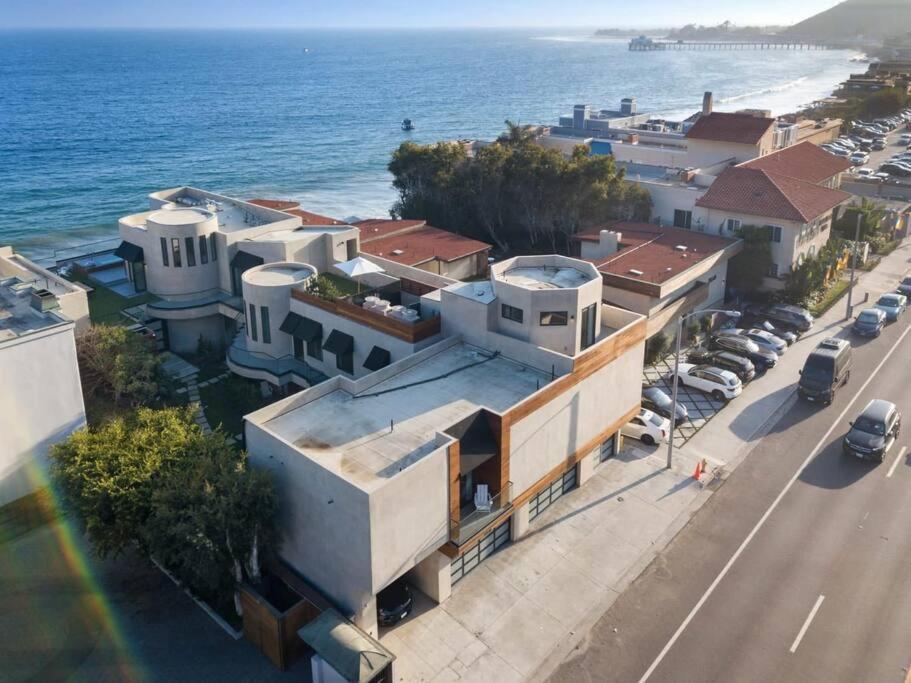 Malibu Sand Carbon Beach Suites Экстерьер фото
