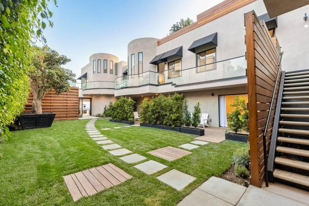 Malibu Sand Carbon Beach Suites Экстерьер фото