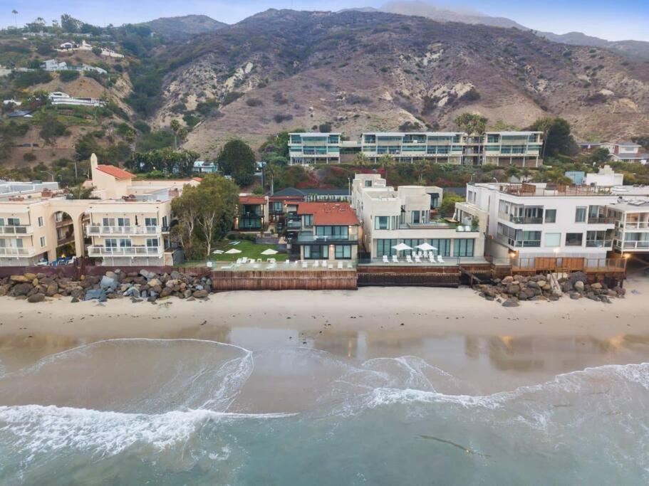 Malibu Sand Carbon Beach Suites Экстерьер фото