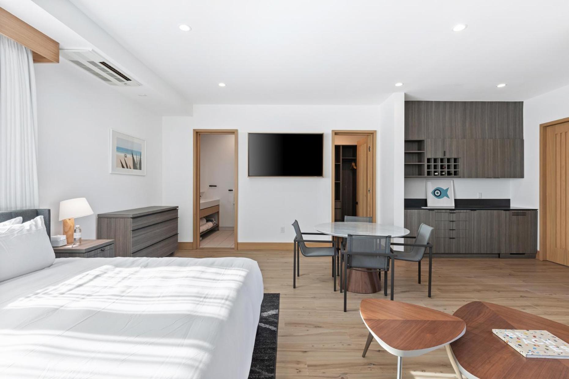Malibu Sand Carbon Beach Suites Экстерьер фото