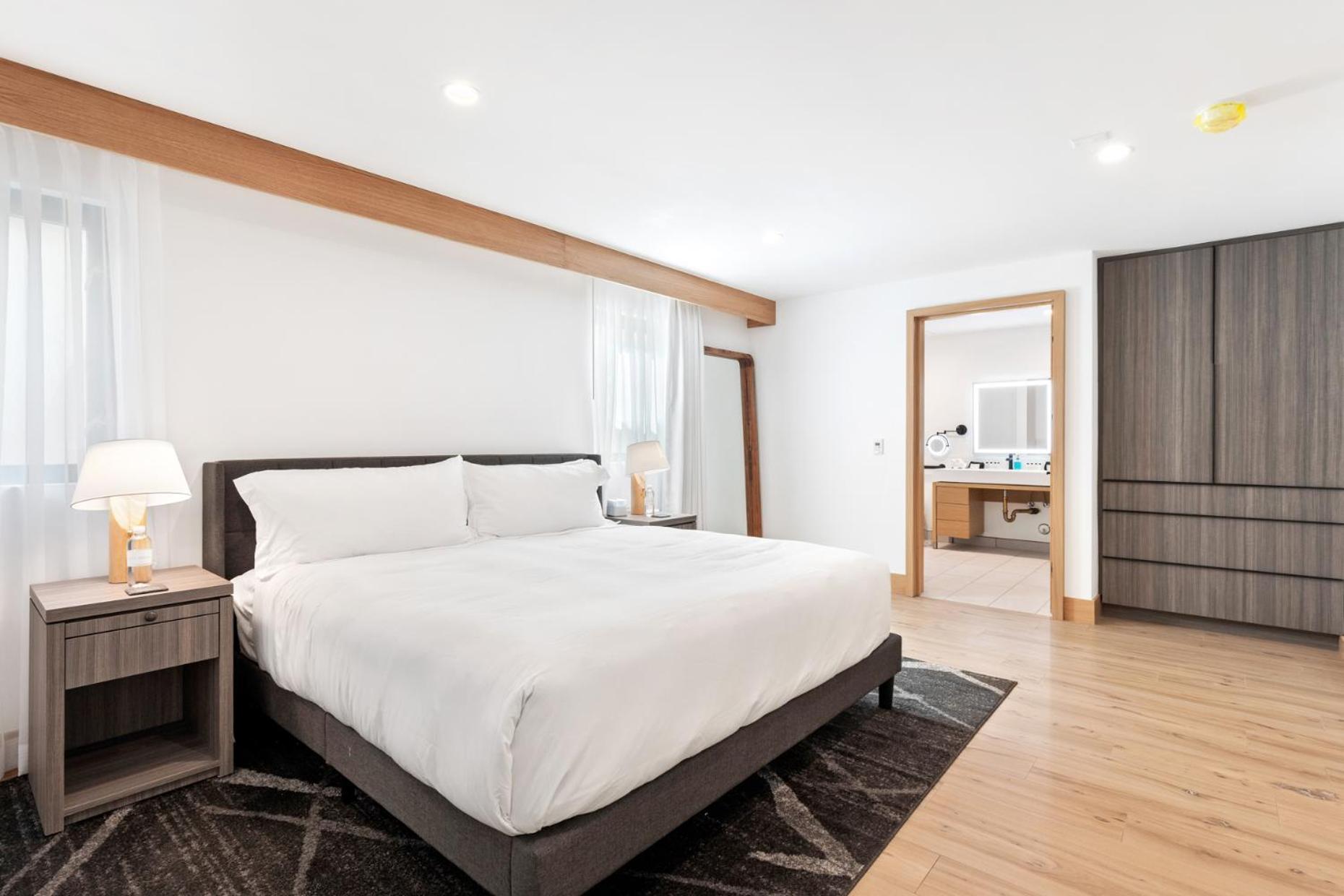 Malibu Sand Carbon Beach Suites Экстерьер фото