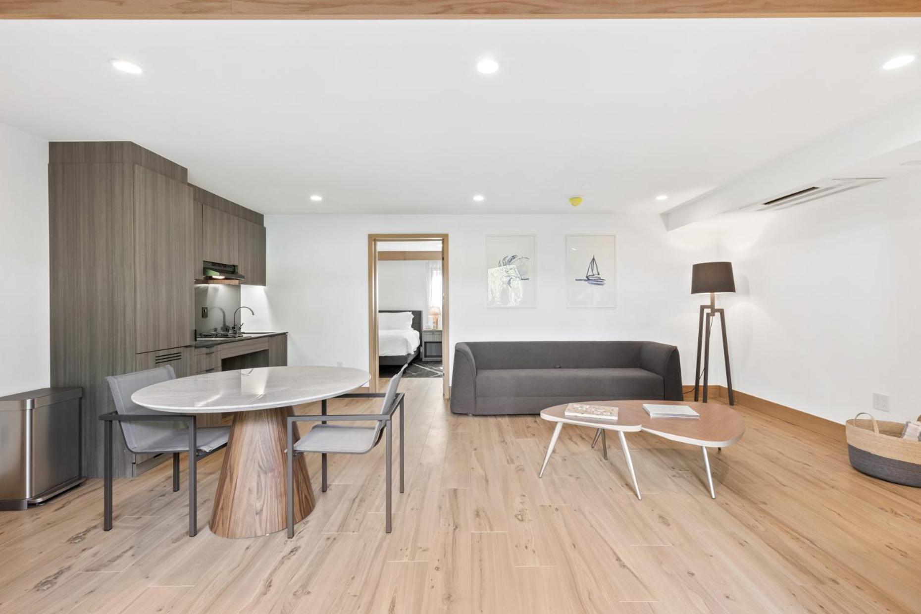 Malibu Sand Carbon Beach Suites Экстерьер фото
